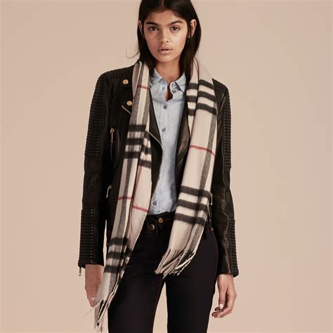 burberry schal im schlussverkauf|Burberry scarves women's.